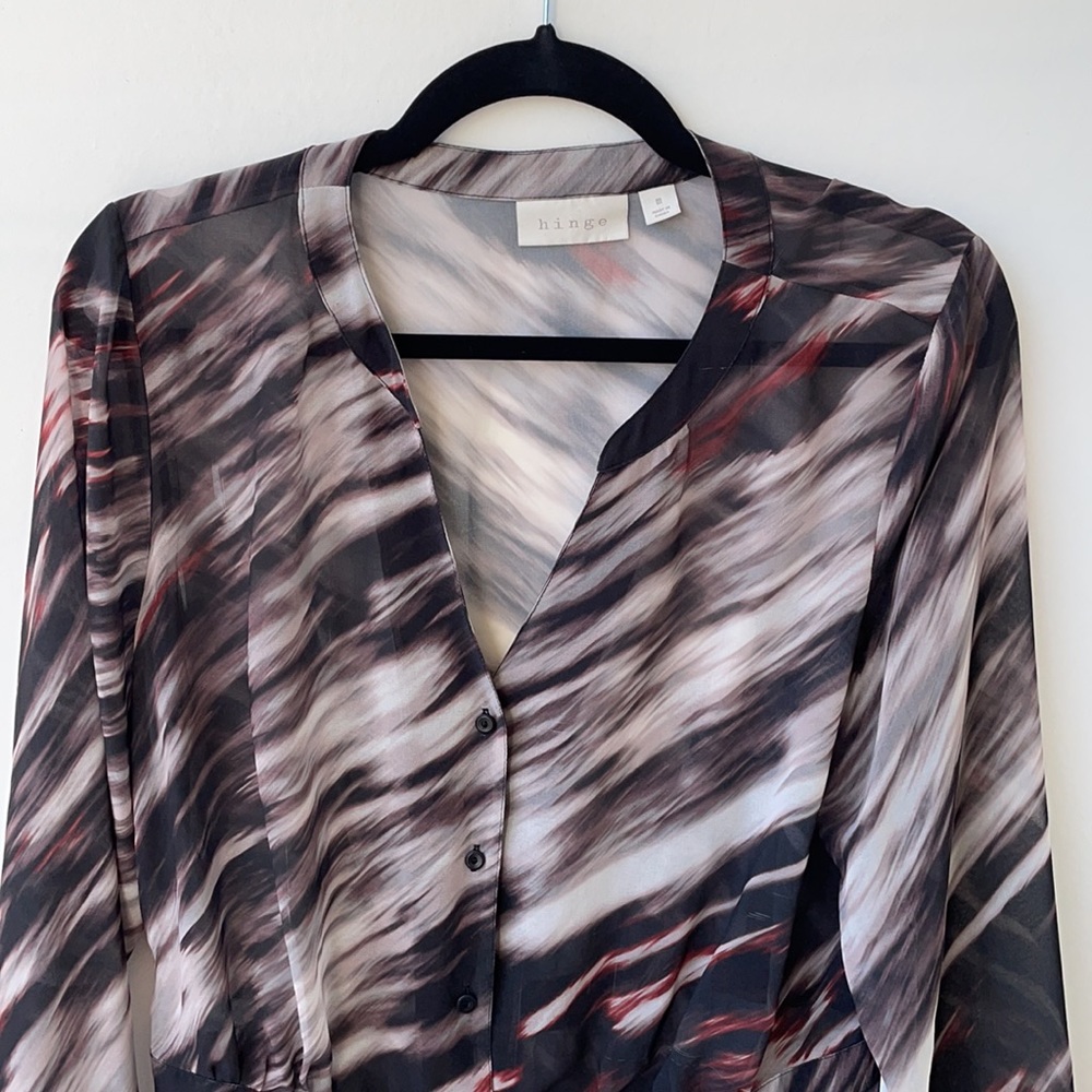 Hinge Blouse - Picture 2 of 4